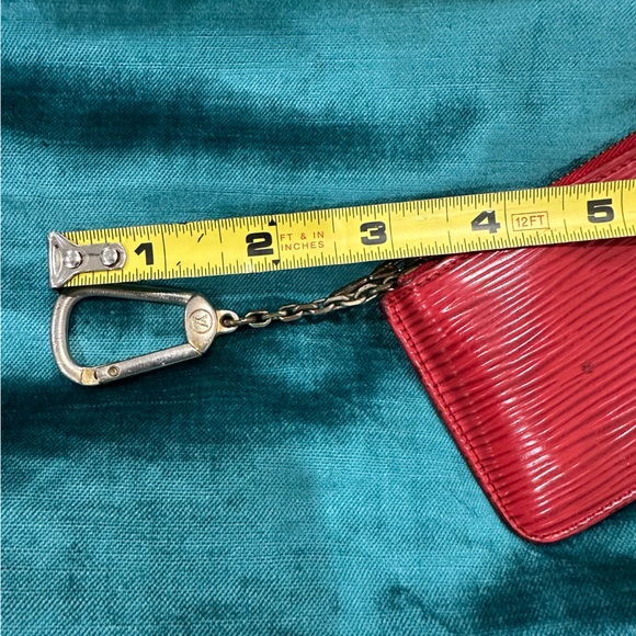 Louis Vuitton red Epi keychain pouch - Picture 10 of 12